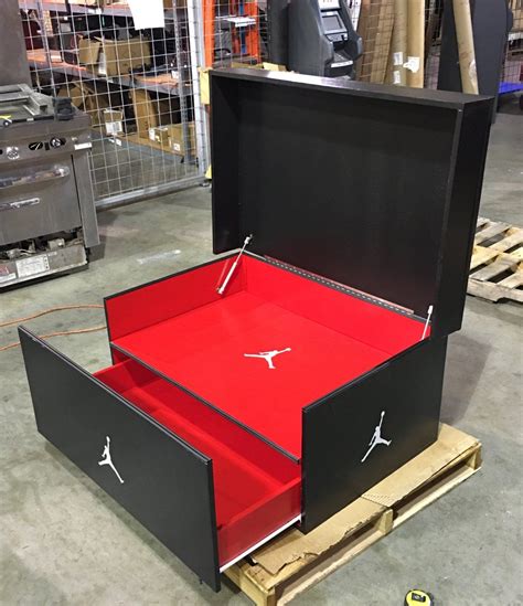 jordan giant shoes storage